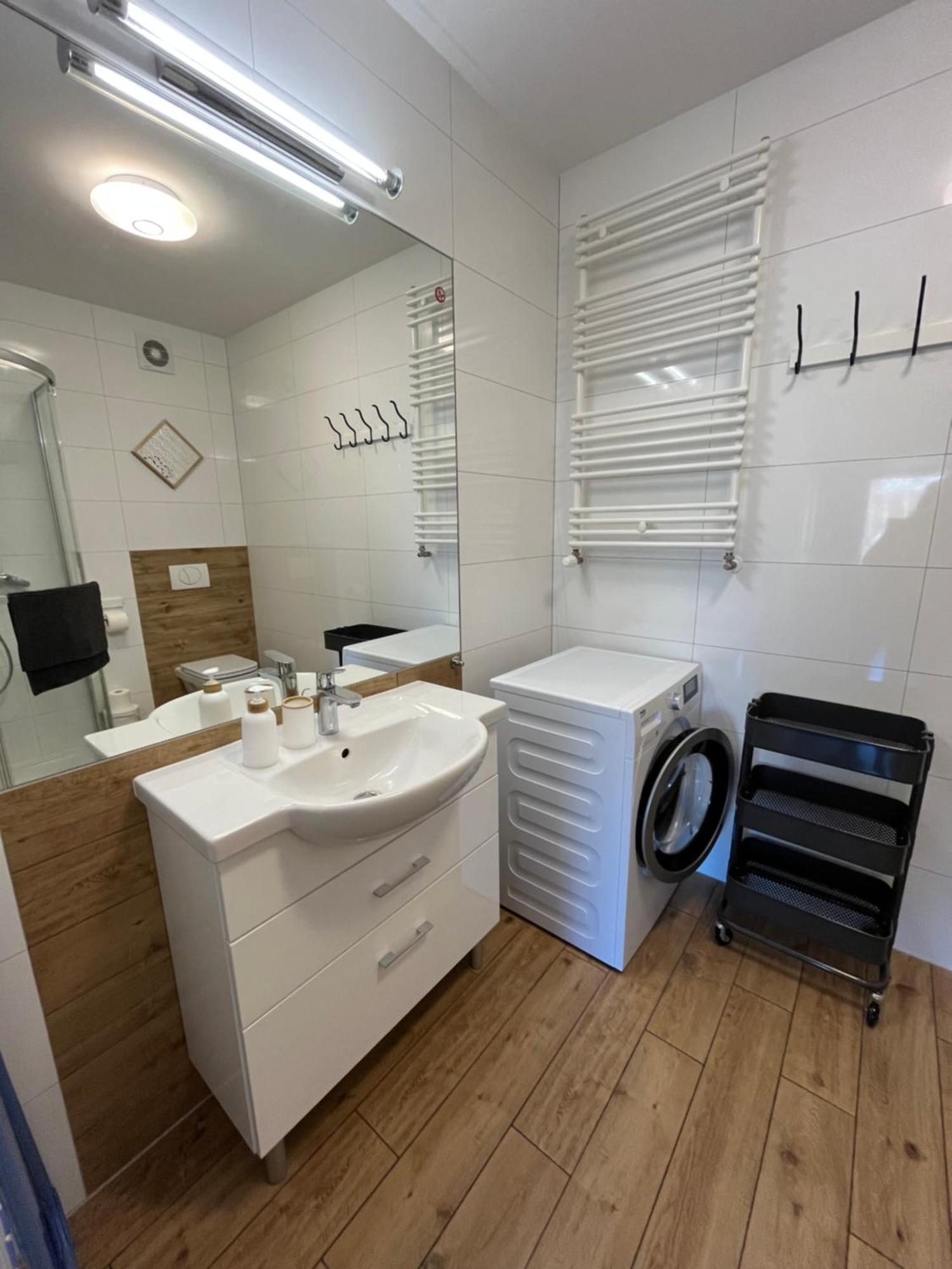 Ferienwohnung Apartament Polanki Z Basenem Blisko Plazy Kolberg Exterior foto